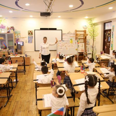 Пример использования здоровьесберегающих технологий Базарного: общий вид кабинета. В одной из школ г. Баку, Азербайджан.