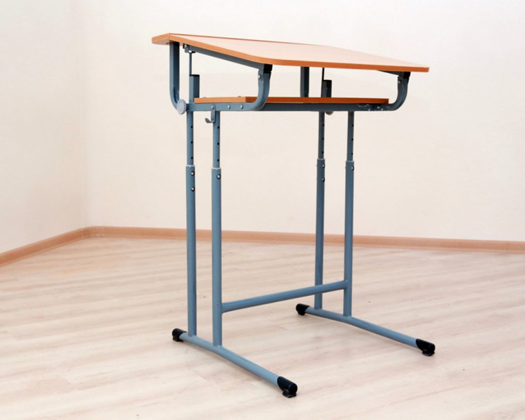 Конторка — учебный стол для работы стоя