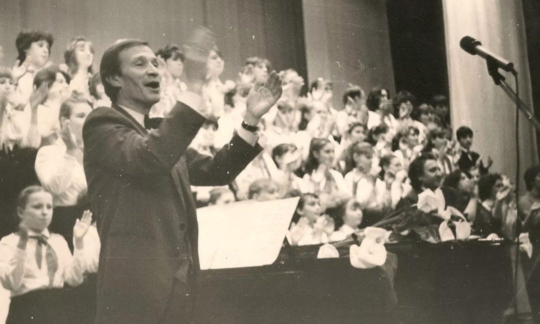 Верность поющему детству