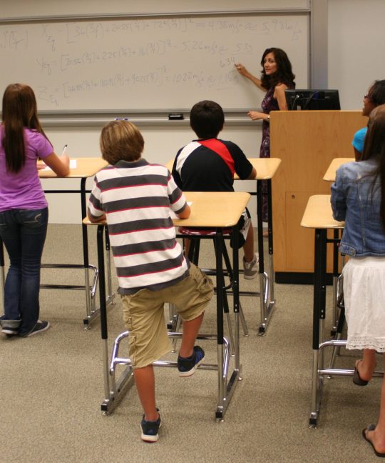 Новое решение для концентрации внимания: cтойте во время учёбы и работы